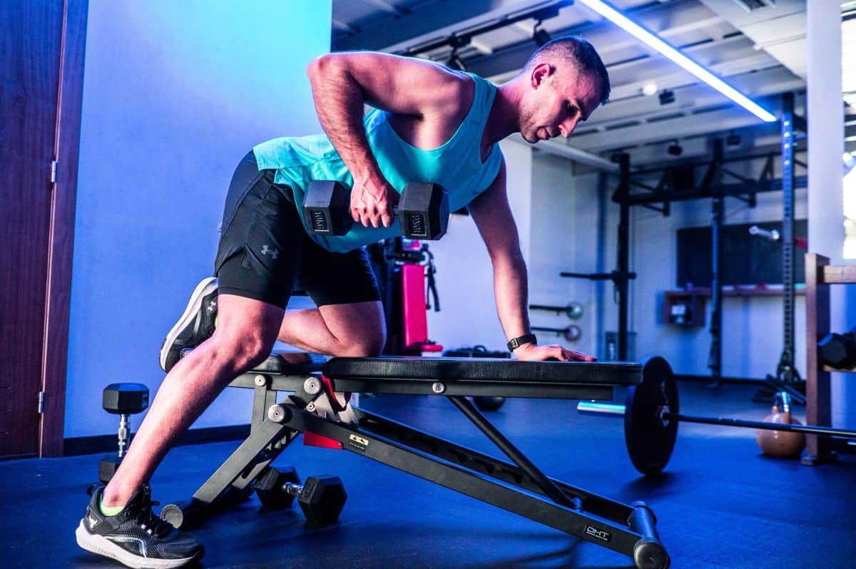 Small Group training HealthFit Παλαιό Φάληρο – ενδυνάμωση με αλτήρα